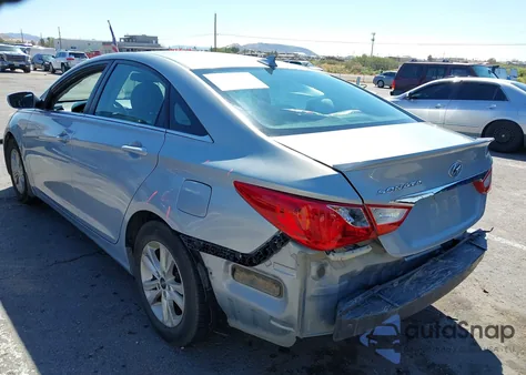 2013 Hyundai Sonata Gls z USA, uszkodzony, nr VIN 5NPEB4AC0DH636779